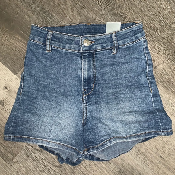 High Waisted Denim Shorts - Picture 7 of 7